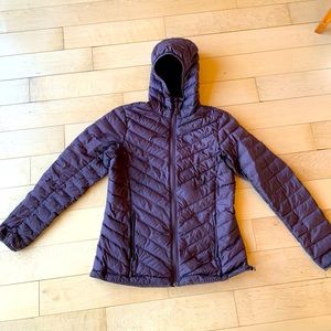 Women’s medium Mountain Hardware ultra light weight down jacket